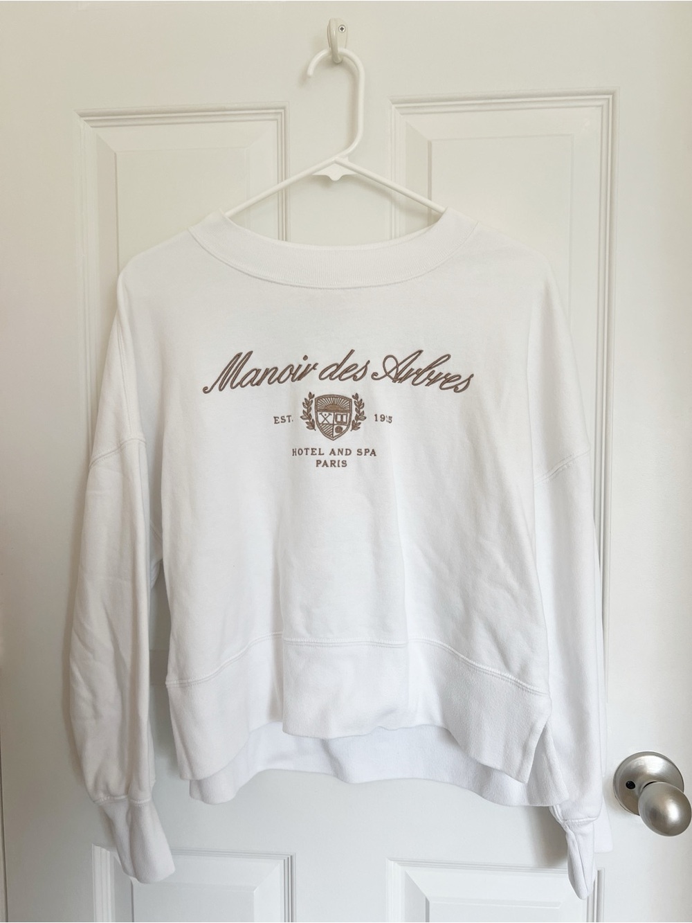 Abercrombie & Fitch White Crewneck Sweatshirt - Picture 2 of 3